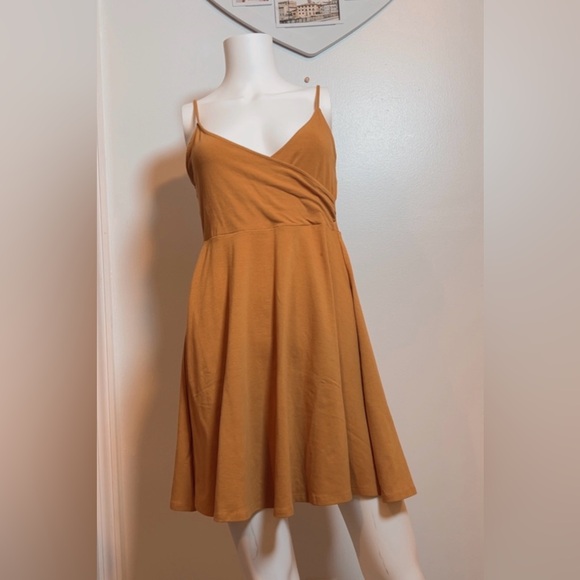 Forever 21 Dresses & Skirts - Forever 21 Strapless Tan Dress